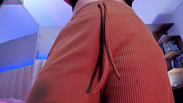 Megan mooree  online show from February 19, 2025, 12:11 pm