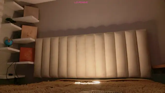 Megan mooree  online show from April 21, 2026, 12:33 pm