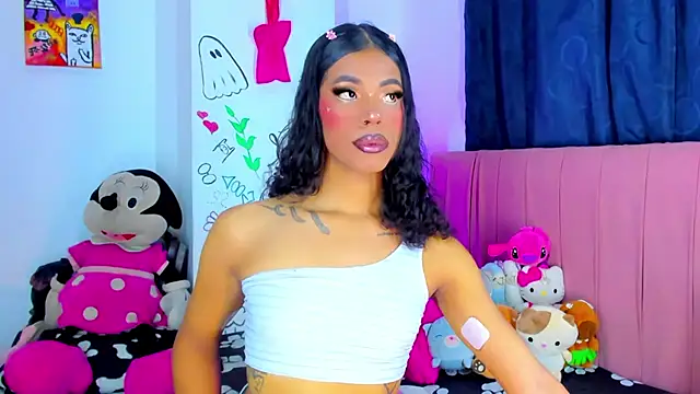 bloom444 online show from September 23, 2025, 10:35 pm