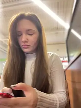 Holly Molii online show from December 12, 2024, 5:20 am