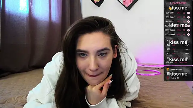 Holly Molii online show from February 9, 2025, 7:16 am