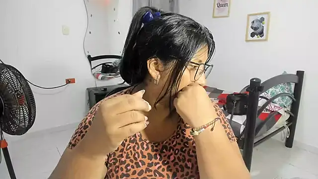 nikol sexy39 online show from November 5, 2025, 11:05 pm