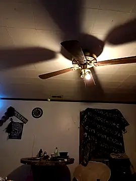 RobStrokes215 online show from January 30, 2025, 12:59 pm