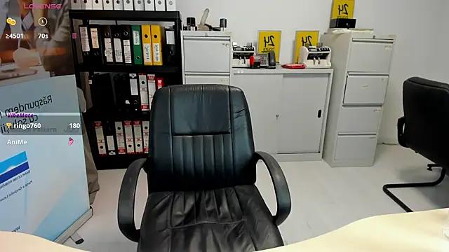 kilenyapatrice online show from January 21, 2025, 2:26 pm