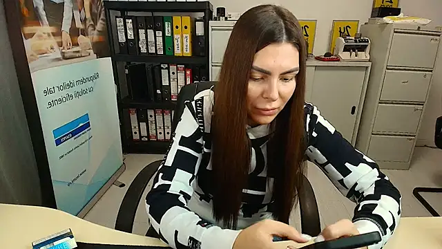 kilenyapatrice online show from January 31, 2025, 10:31 am