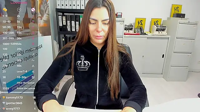 kilenyapatrice online show from February 26, 2025, 12:58 pm