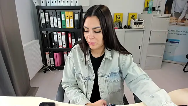 kilenyapatrice online show from September 29, 2025, 10:31 am