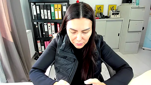 kilenyapatrice online show from October 11, 2025, 9:52 am