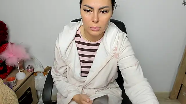 kilenyapatrice online show from April 21, 2026, 10:10 am