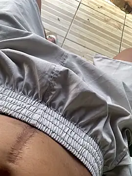 jnsubimisso online show from February 25, 2025, 2:33 pm