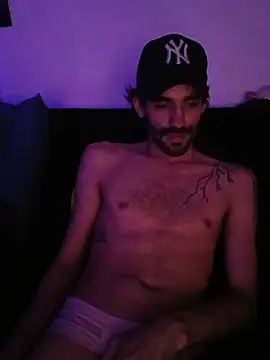 johngil0995 online show from November 10, 2025, 11:31 am