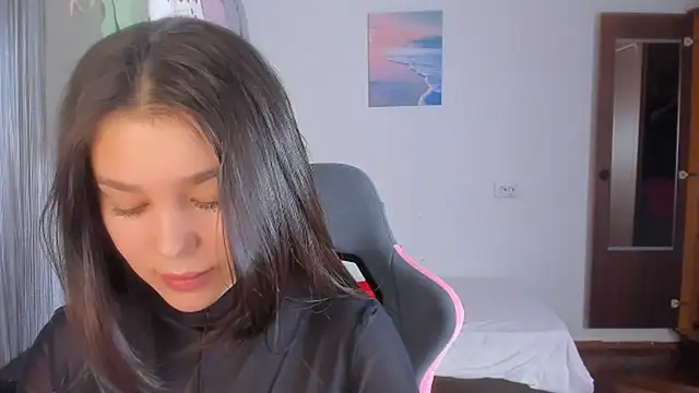 LunaXmii online show from February 26, 2025, 4:03 am