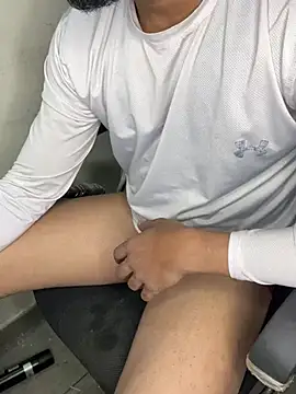 sexyboy09 online show from December 12, 2024, 12:22 pm