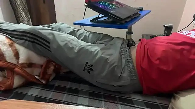 sexyboy09 online show from October 28, 2025, 12:19 pm