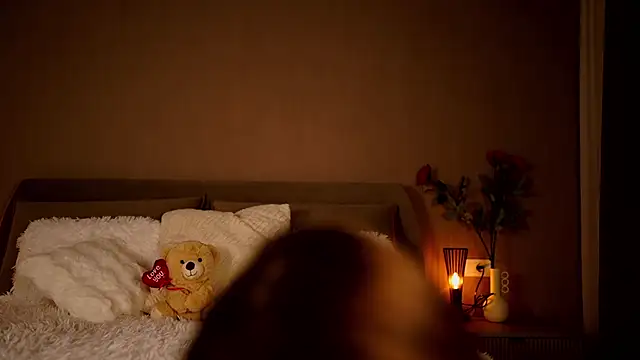 FrancescaNappi online show from February 12, 2025, 8:07 pm