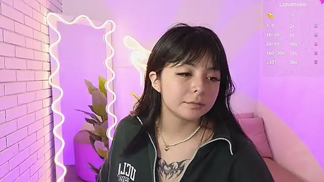 hina tay online show from December 13, 2024, 4:11 am