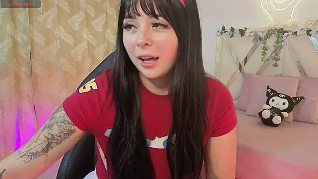 hina tay online show from April 18, 2026, 3:32 am