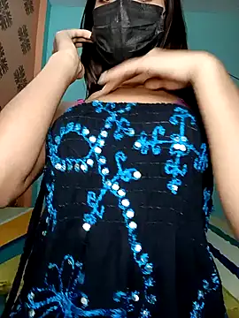 poojaji690 online show from January 29, 2025, 10:05 am