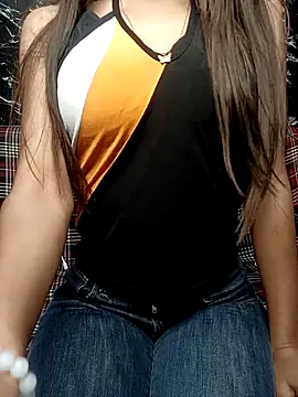 poojaji690 online show from February 17, 2026, 6:21 am