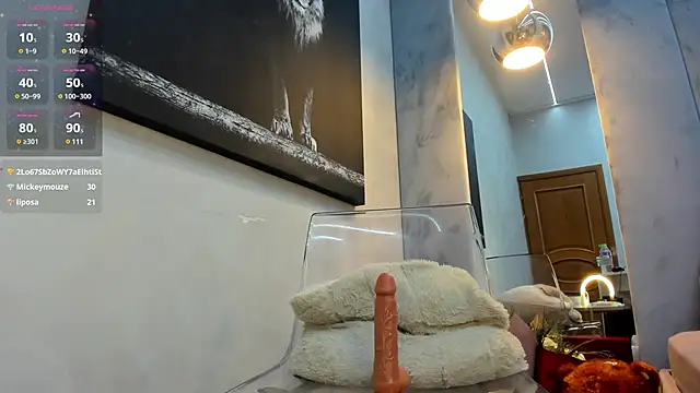 Mia  Milan online show from January 4, 2025, 8:39 am