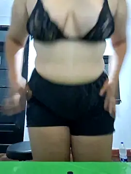 Snapshot of alexxaa96 chatting on December 19, 2024, 2:45 am alexxaa96 online show from December 19, 2024, 2:45 am