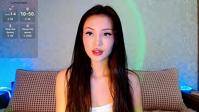 Min Jee  online show from March 22, 2025, 4:37 pm