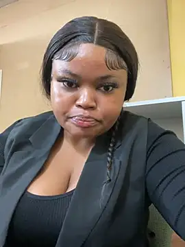 Curveysinaa online show from March 17, 2025, 8:40 am