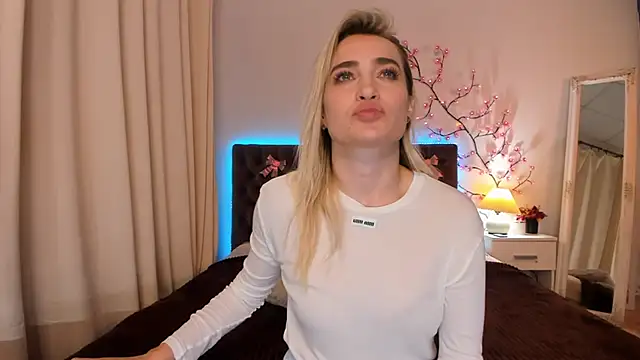 KateOwyns online show from March 27, 2026, 1:22 pm