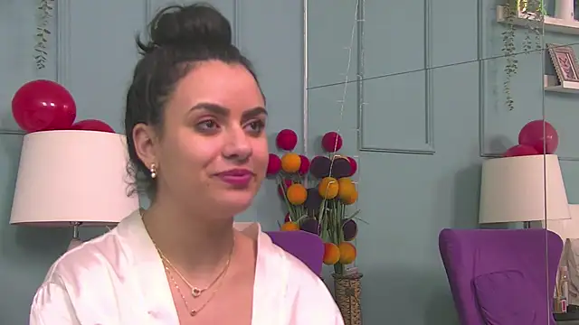 ElyzaIbarra online show from February 23, 2025, 5:23 am