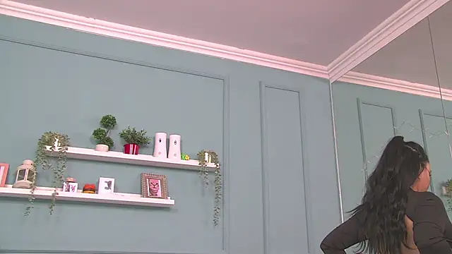 ElyzaIbarra online show from March 9, 2025, 11:03 am