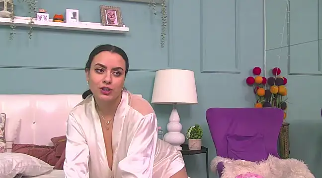 ElyzaIbarra online show from March 14, 2025, 9:43 pm