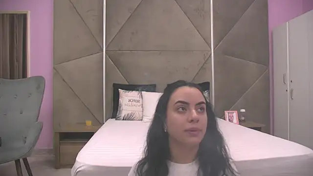 ElyzaIbarra online show from October 17, 2025, 5:21 am