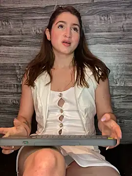 kamel-ayesha online show from February 8, 2025, 2:49 pm