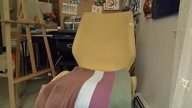 naughtyonbicycle online show from April 20, 2026, 12:57 am