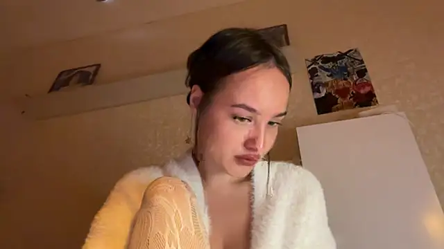 milkyWeyy online show from September 18, 2025, 6:43 pm