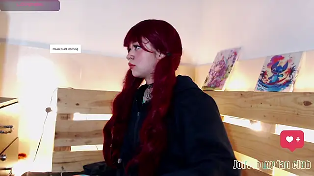 Snapshot of Bitsy_Messy chatting on November 26, 2025, 12:33 am Bitsy Messy online show from November 26, 2025, 12:33 am