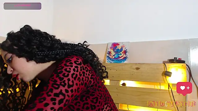Snapshot of Bitsy_Messy chatting on February 17, 2026, 12:51 am Bitsy Messy online show from February 17, 2026, 12:51 am