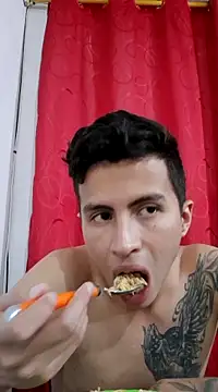 Snapshot of Velk_hot chatting on December 2, 2024, 1:36 am Velk hot online show from December 2, 2024, 1:36 am