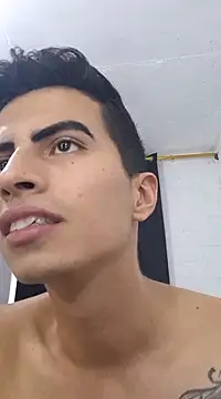 Snapshot of Velk_hot chatting on December 2, 2024, 9:50 pm Velk hot online show from December 2, 2024, 9:50 pm