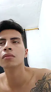 Snapshot of Velk_hot chatting on December 3, 2024, 9:34 pm Velk hot online show from December 3, 2024, 9:34 pm