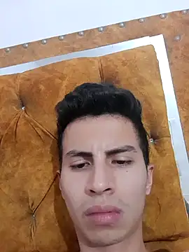 Snapshot of Velk_hot chatting on December 4, 2024, 3:32 pm Velk hot online show from December 4, 2024, 3:32 pm