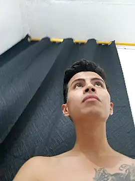 Snapshot of Velk_hot chatting on December 7, 2024, 6:32 am Velk hot online show from December 7, 2024, 6:32 am