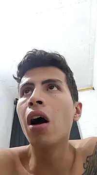 Snapshot of Velk_hot chatting on December 8, 2024, 3:53 am Velk hot online show from December 8, 2024, 3:53 am