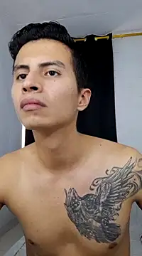 Snapshot of Velk_hot chatting on December 16, 2024, 9:20 pm Velk hot online show from December 16, 2024, 9:20 pm