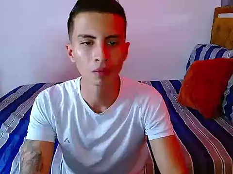 Snapshot of Velk_hot chatting on June 5, 2026, 6:35 pm Velk hot online show from June 5, 2026, 6:35 pm