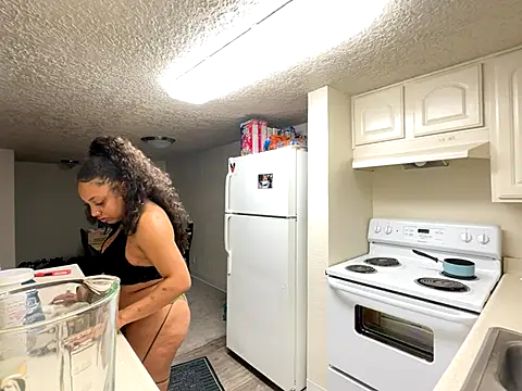 GoddessNih online show from November 12, 2025, 6:41 pm