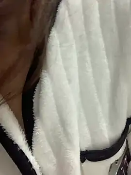 Aimeil online show from March 9, 2025, 2:29 am