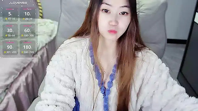 Feifei-cn online show from March 4, 2025, 12:44 pm