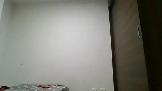 Liloo8923 online show from January 24, 2025, 11:37 am