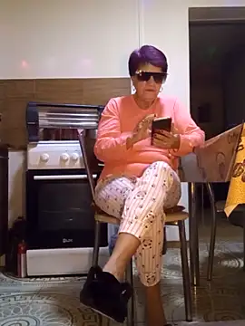 Ely Elenita online show from November 11, 2025, 5:51 am